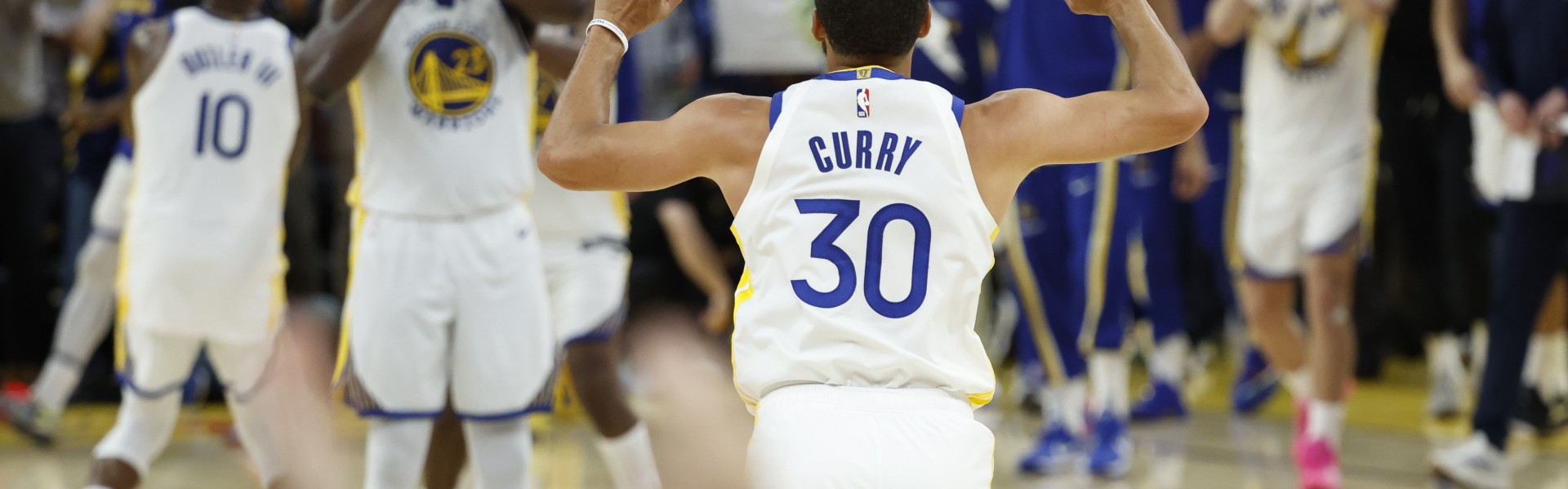 邓利维：不想让球队在库里离开后瞬间崩塌 所以要谨慎对待选秀权